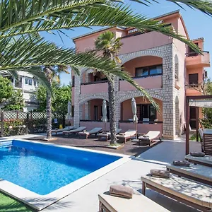 hotellátogatás